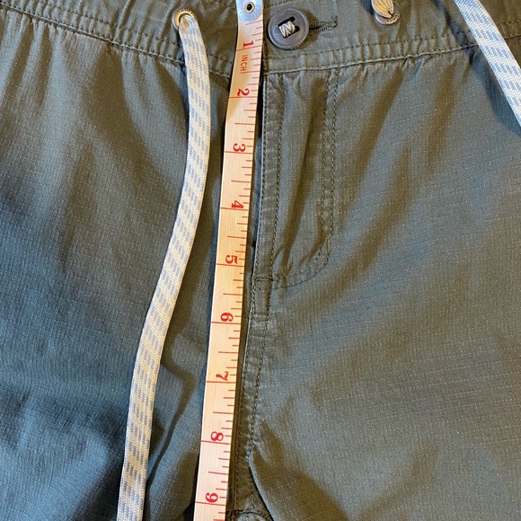 Vuori Ripstop Pant Dark Oregano Good Condition, Size Medium - Picture 7 of 10